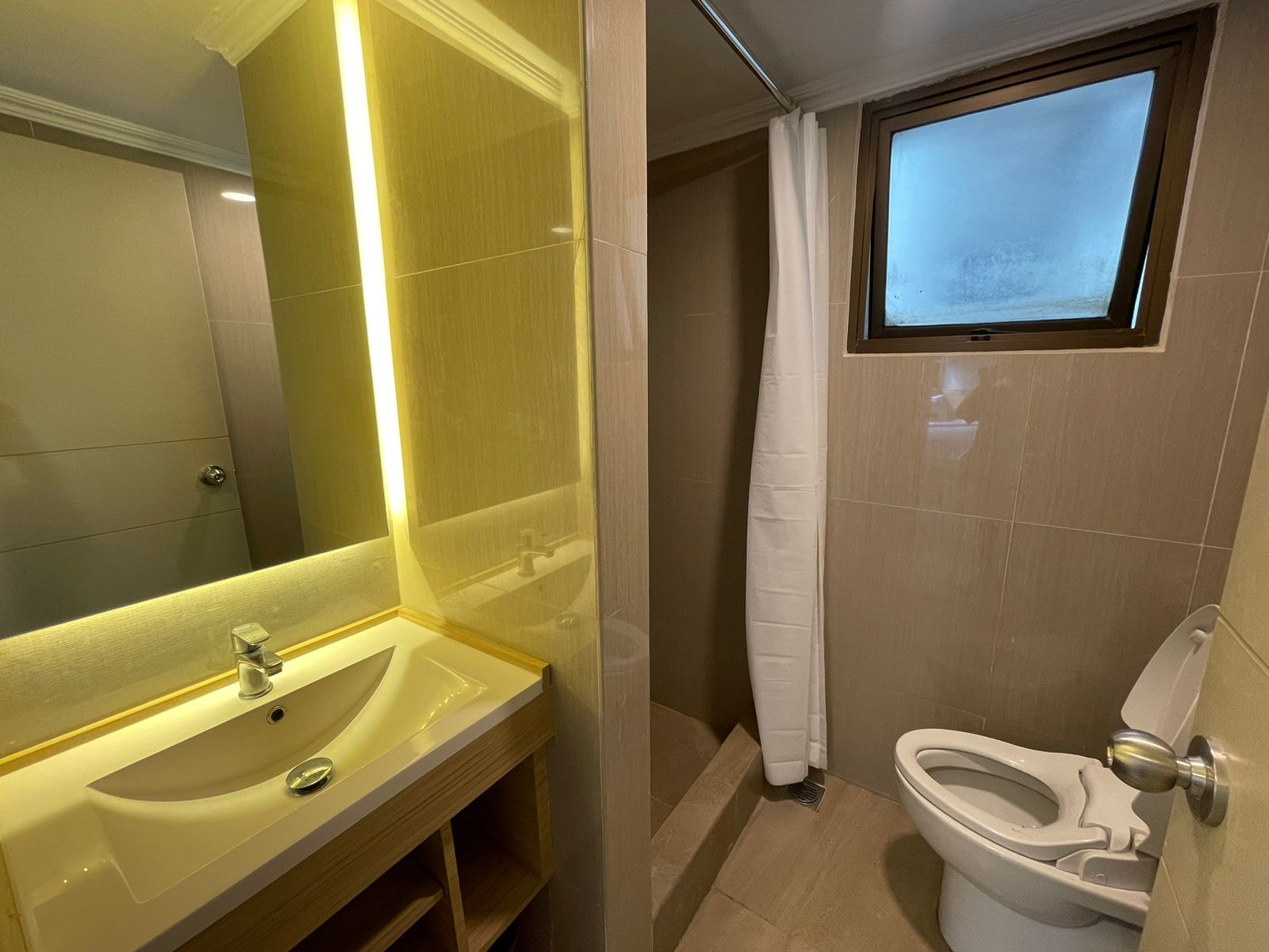 WhatsApp Image 2024-12-07 at 10.02.21 (1)